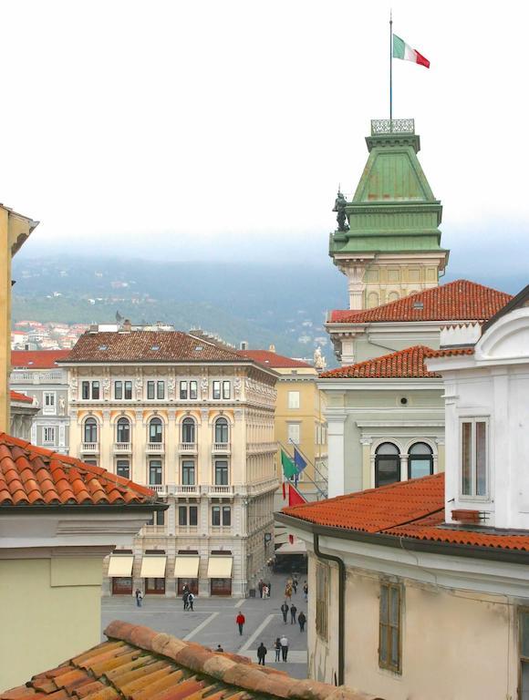 Piazza Grande City Residence Trieste Habitación foto